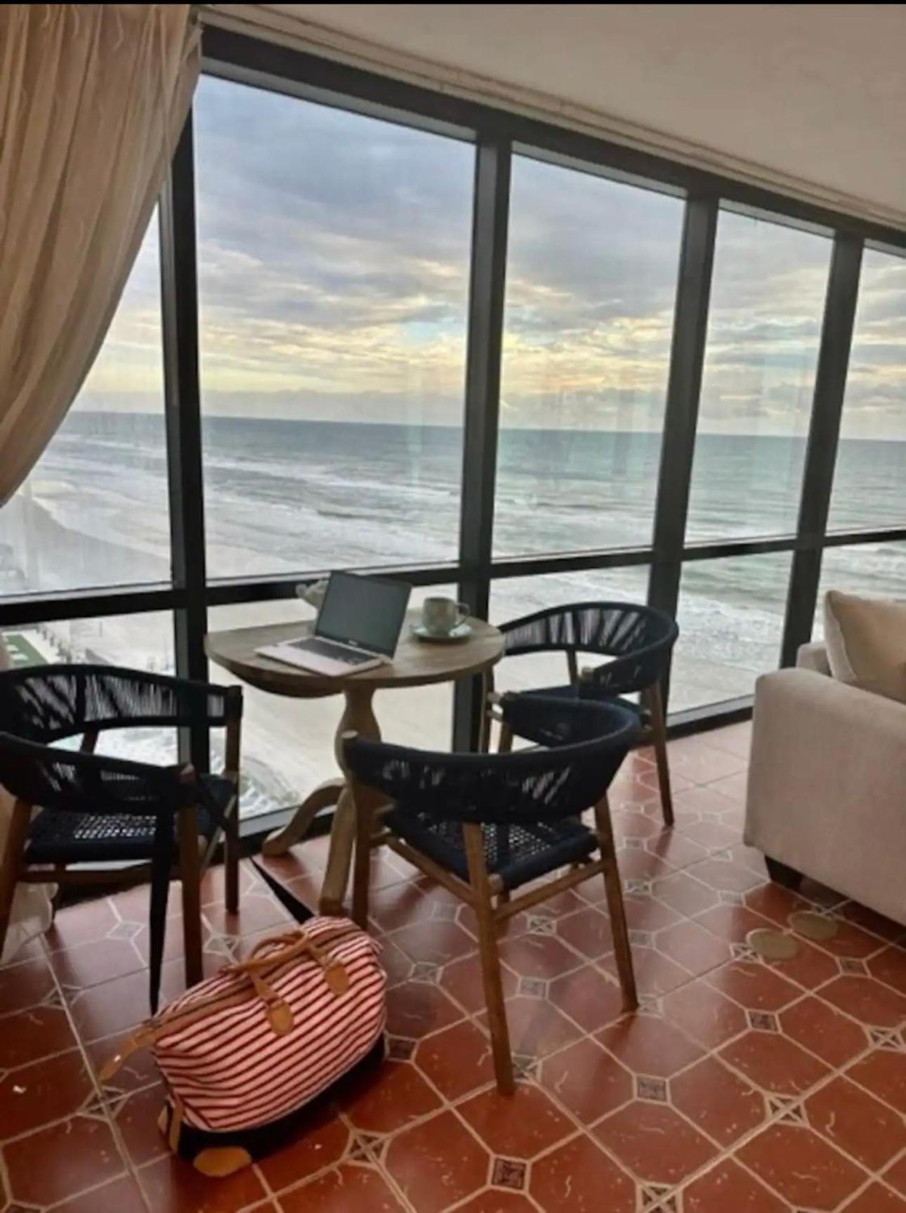 Oceanside Aparthotel 4*