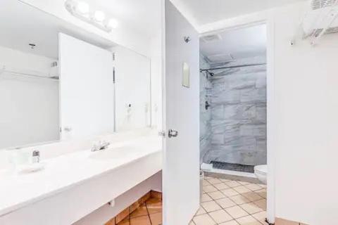 Oceanside Aparthotel